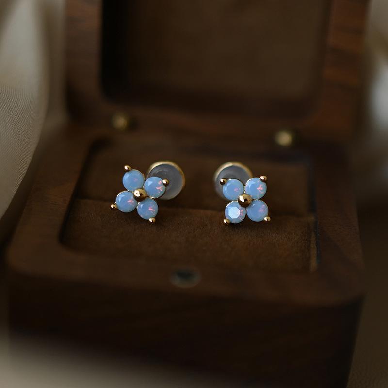 Non-Pierced Clip-On Earrings Blue Moonstone Flower Small Stud Earrings Silicone Earrings for Women New High-End Summer