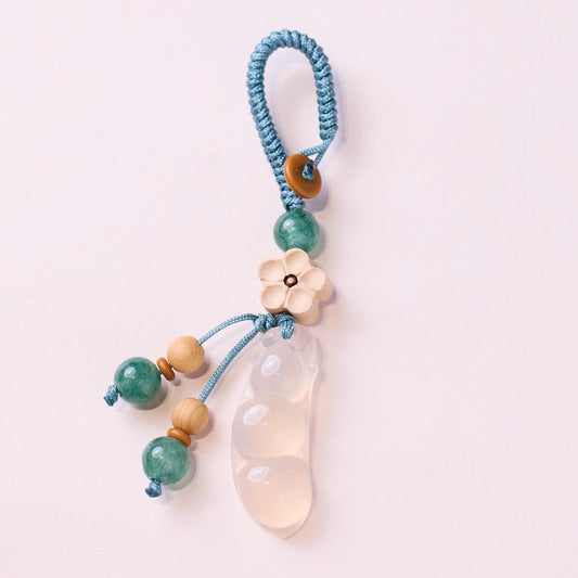 Natural Chalcedony Agate Wealth Bean Keychain Four Seasons Evergreen Fortune Bean Car Bag Pendant Creative Gift