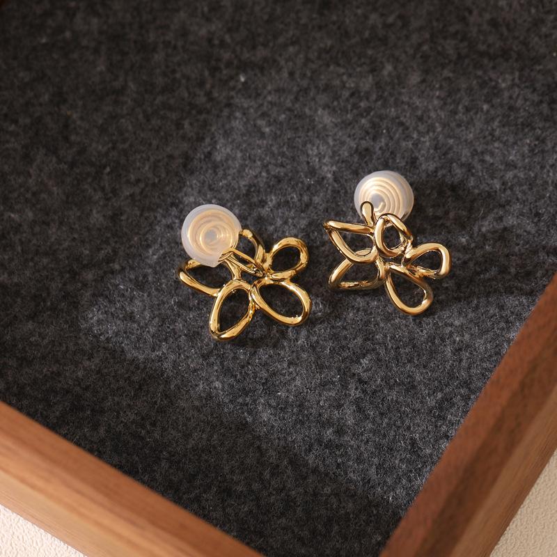 Non-Pierced Ear Clips Monet Garden Hollow Flower Earrings Fashion French Style Elegant Girl Versatile Simple Light Luxury Ear Clips