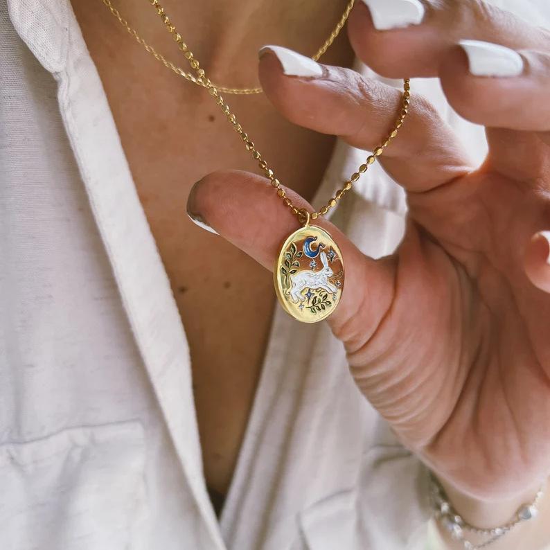 Titanium Steel New Hand-Painted Oil-Drip Rabbit Element Pet Oval Tarot Card Necklace Color-Retaining 18K Gold Plating