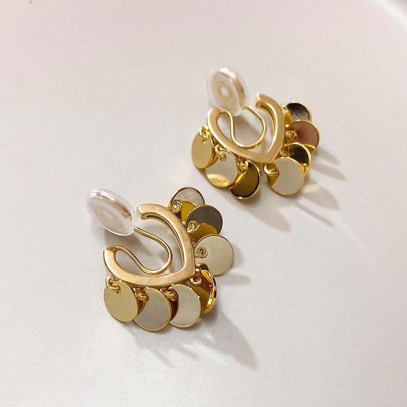 Non-Pierced Earrings for Women Mosquito Coil Ear Clips Heart-Shaped Earrings High-End Earrings New Style