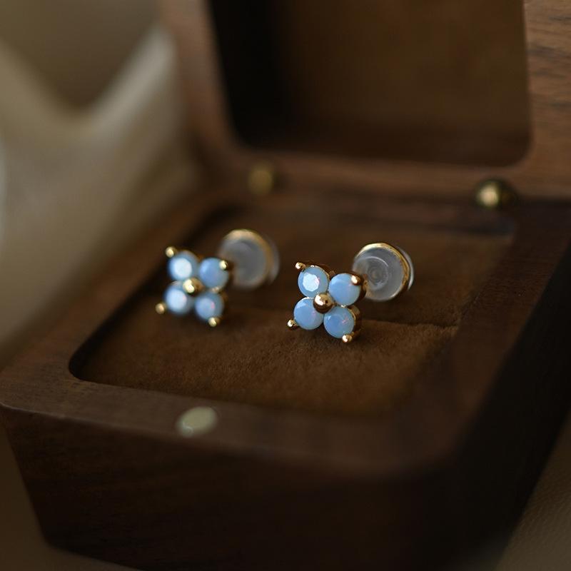 Non-Pierced Clip-On Earrings Blue Moonstone Flower Small Stud Earrings Silicone Earrings for Women New High-End Summer
