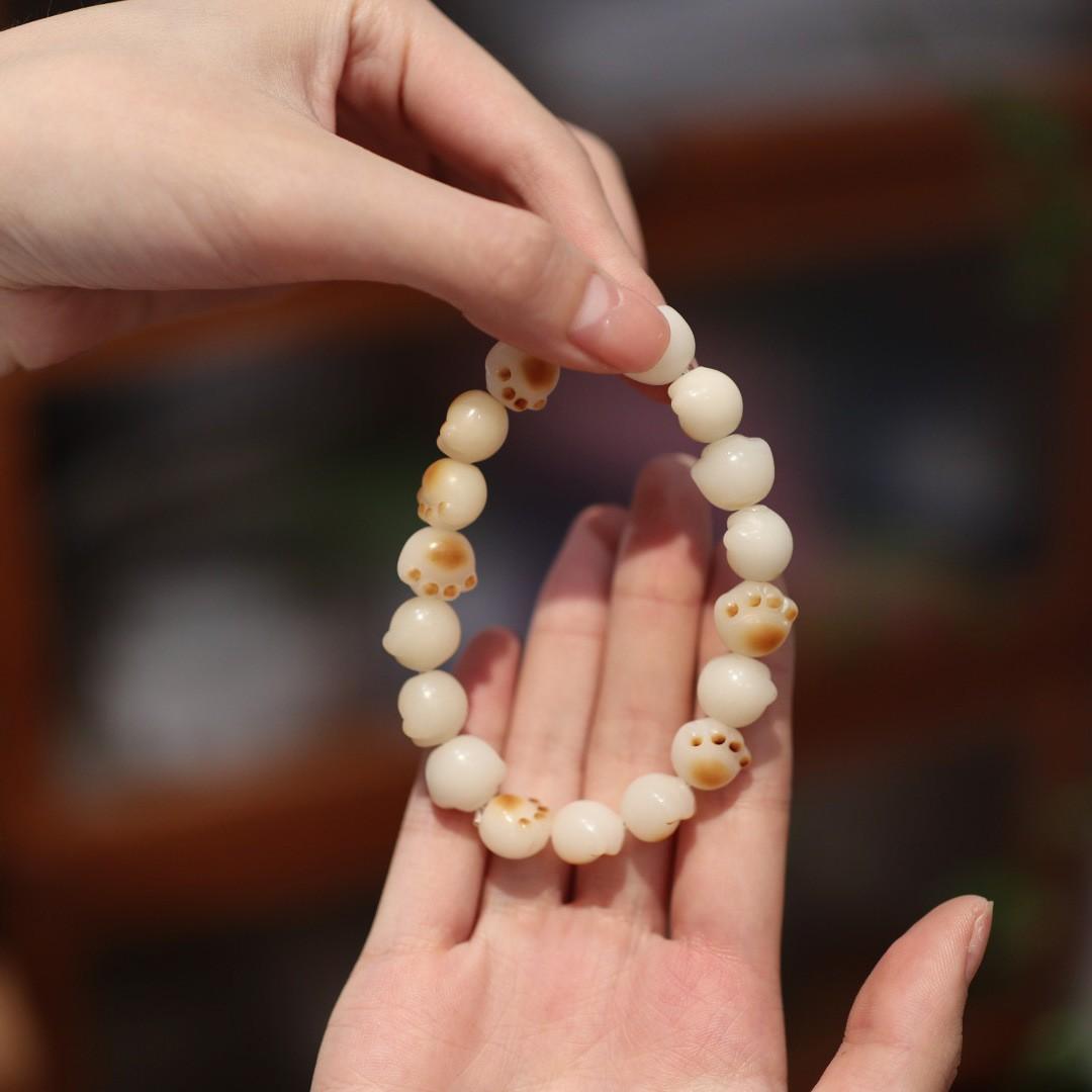 Dunhuang Bodhi Cat Paw Bracelet Multi-Treasure Charcoal Burnt Cat White Jade Bodhi Seed Play Bead Bracelet Soft Wrap Around Finger