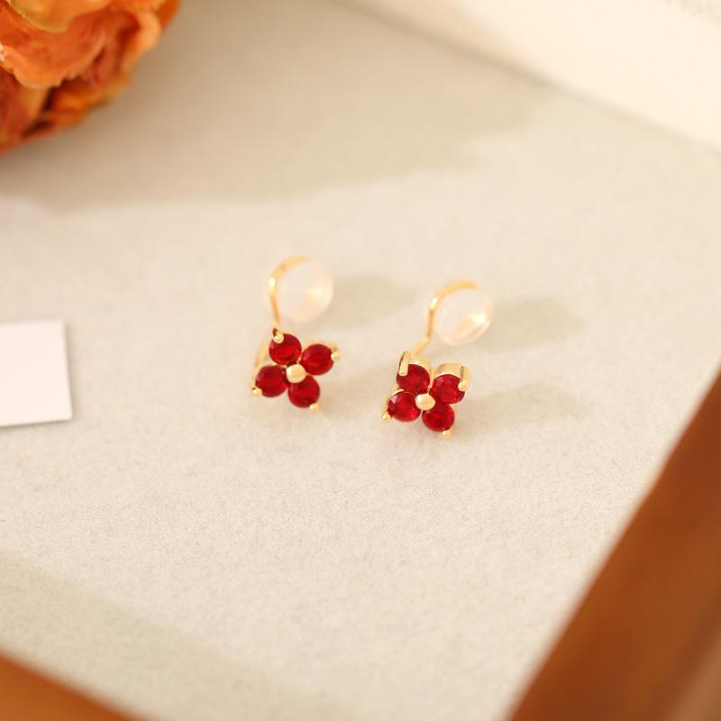 Non-Pierced Clip-On Earrings Blue Moonstone Flower Small Stud Earrings Silicone Earrings for Women New High-End Summer