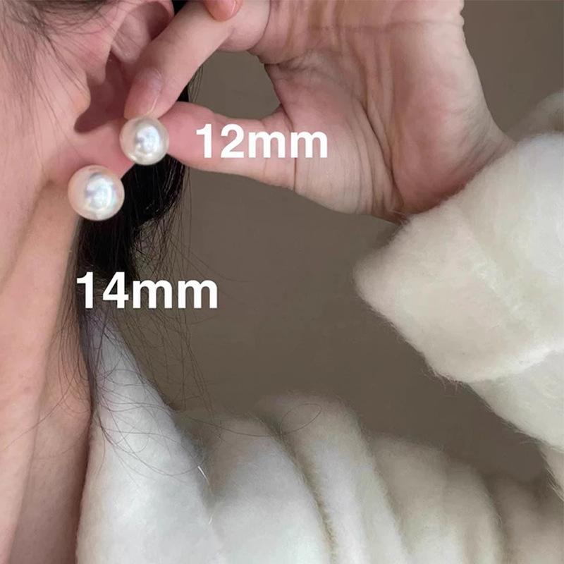 Non-Pierced Ear Clips French Retro High Gloss Pearl High-End Feel Women Mosquito Coil Disc Earrings Light Luxury Small Light Bulb New Trend