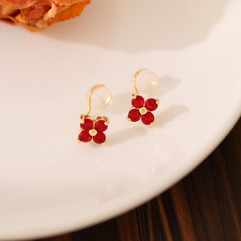 Non-Pierced Clip-On Earrings Blue Moonstone Flower Small Stud Earrings Silicone Earrings for Women New High-End Summer
