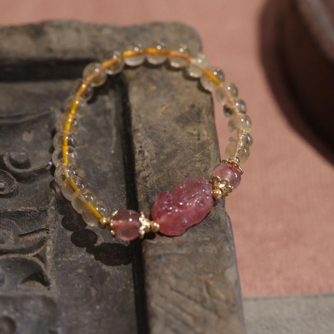 Natural 6MM Golden Rutilated Quartz Bracelet for Women Strawberry Quartz Pixiu Bracelet Crystal Jewelry Design Gift for Best Friend