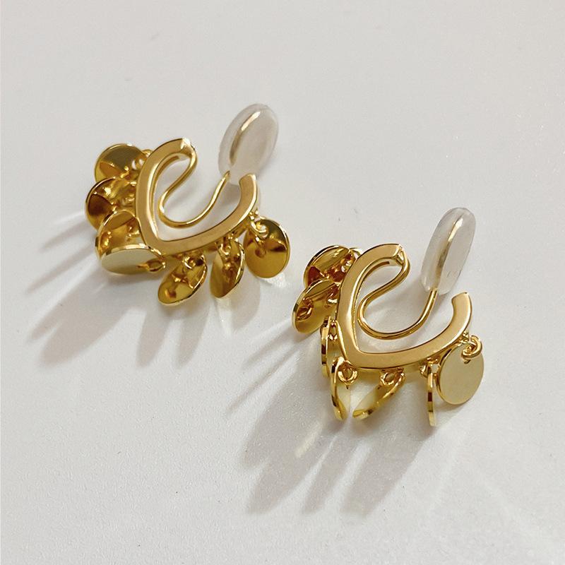 Non-Pierced Earrings for Women Mosquito Coil Ear Clips Heart-Shaped Earrings High-End Earrings New Style