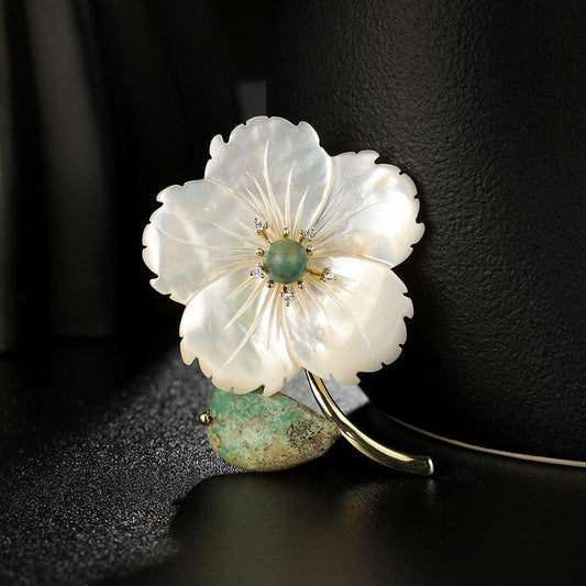 High-end Natural Mother-of-Pearl Shell Peach Blossom Brooch Emperor Stone Elegant Coat Pin