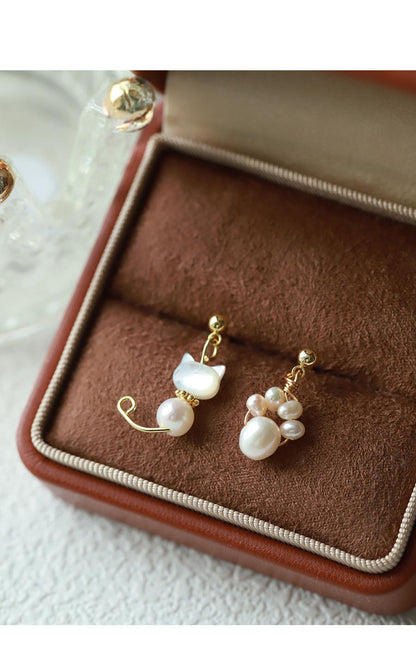 Sweet Cat Earrings New Hot Style Cute Pearl Cat Paw Earrings Non-Pierced Mosquito Coil Ear Clips for Women