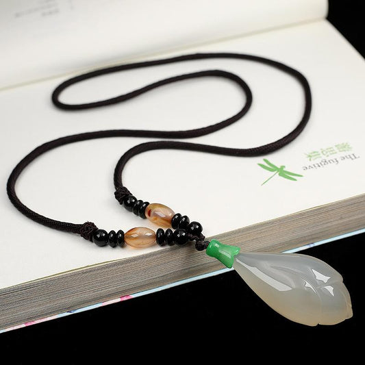 Natural Chalcedony Agate Magnolia Necklace for Women Ice White Chalcedony Pendant Sweater Necklace Versatile Jewelry