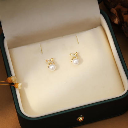 Non-Pierced Pearl Cross Mosquito Coil Ear Clip for Women, Internet Celebrity Ins Style, Small and Versatile Zircon, High-End Feel, Non-Pierced