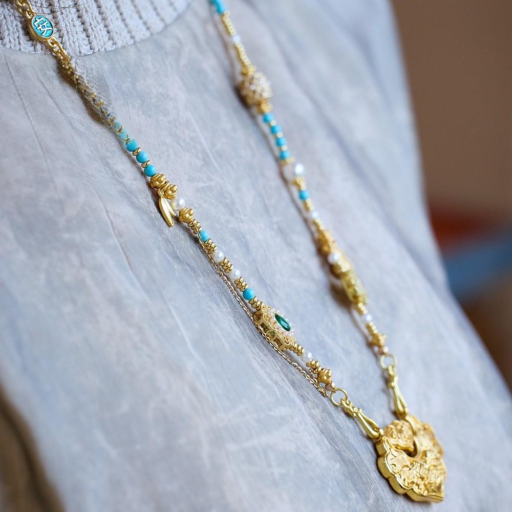 Koi Fish Ruyi Lock Necklace for Women, Ancient Enamel Gold-Plated, High-End Niche Necklace Jewelry