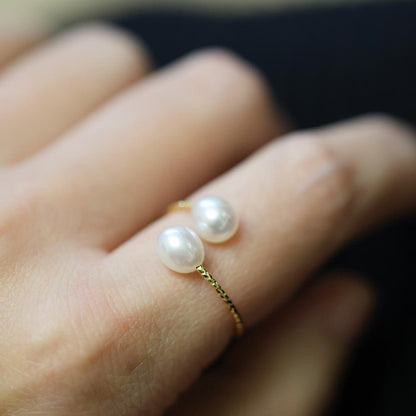 French Elegant Natural Freshwater Pearl Ring for Women, Three-Color Pearl Adjustable Index Finger Ring, Light Luxury Gentle Style