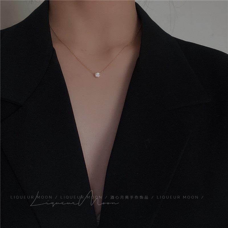 Single Mini Moissanite Sparkling Diamond Sterling Silver Necklace Simple Layered European and American Style Short Exquisite Collarbone Chain
