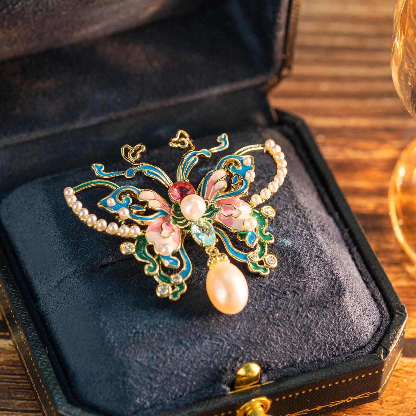 Xiliang Fei Fashion High-End Chinese Style Enamel Painted Butterfly Brooch Natural Pearl Insect Accessory Brooch