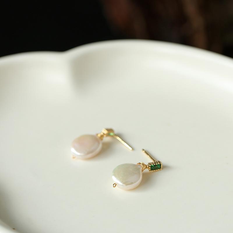 Natural Freshwater Baroque Pearl Earrings Emerald Pearl Earrings 14K Gold-Plated Vintage Stud Earrings for Women Summer Simple