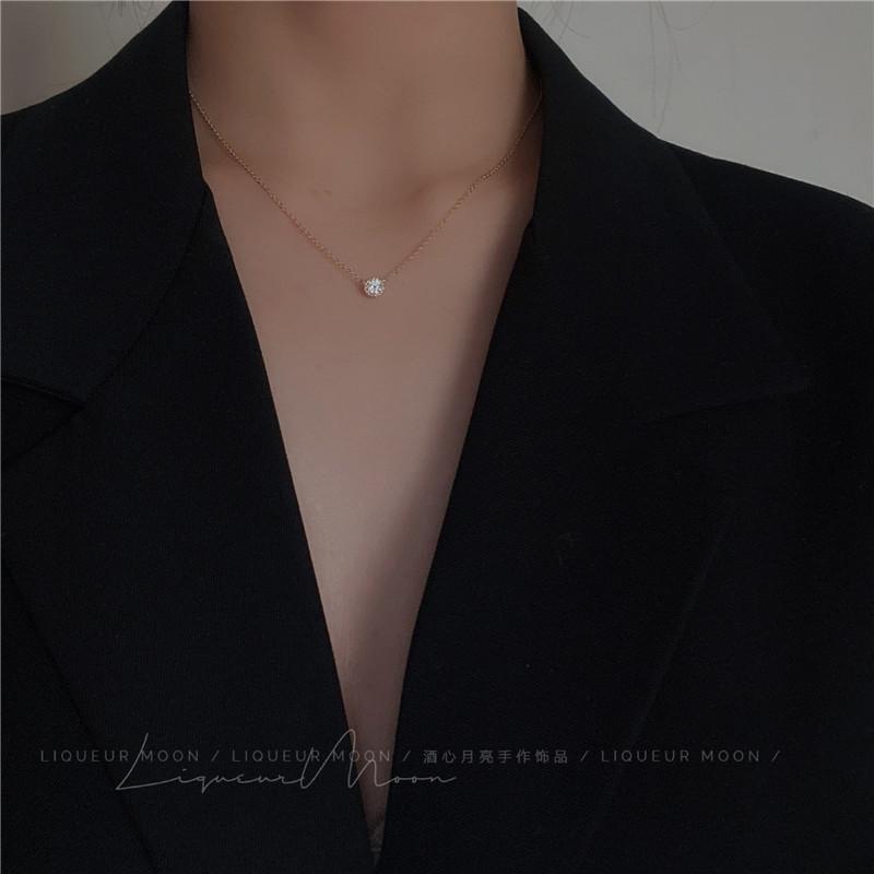 Single Mini Moissanite Sparkling Diamond Sterling Silver Necklace Simple Layered European and American Style Short Exquisite Collarbone Chain