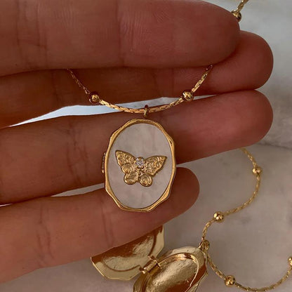 Upgraded Butterfly Shell Photo Album Necklace Frame Retro Openable Necklace