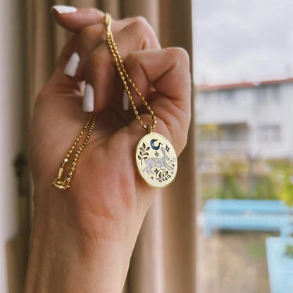 Titanium Steel New Hand-Painted Oil-Drip Rabbit Element Pet Oval Tarot Card Necklace Color-Retaining 18K Gold Plating