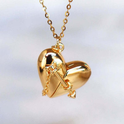 Valentine's Day Design Heart-shaped Pendant Necklace Commemorative Open and Close Heart Pendant Clavicle Chain Copper Plated with 18K Gold