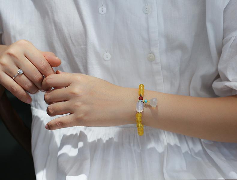 Natural 8MM Yellow Agate Bracelet White Chalcedony Barrel Beads Hanging Lotus Pod Bracelet Jewelry Hand Accessories Couple Best Friend Gift