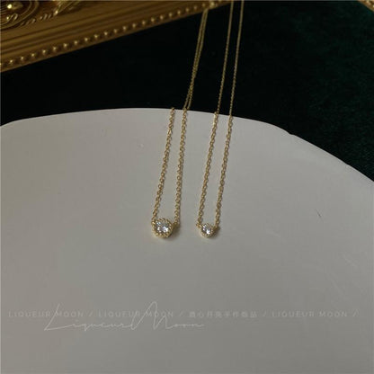 Single Mini Moissanite Sparkling Diamond Sterling Silver Necklace Simple Layered European and American Style Short Exquisite Collarbone Chain
