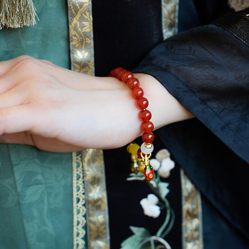 New Chinese Style Natural Red Agate Gold-Plated Beast Bracelet for Women, Zodiac Year Retro Style Beaded Jewelry Gift