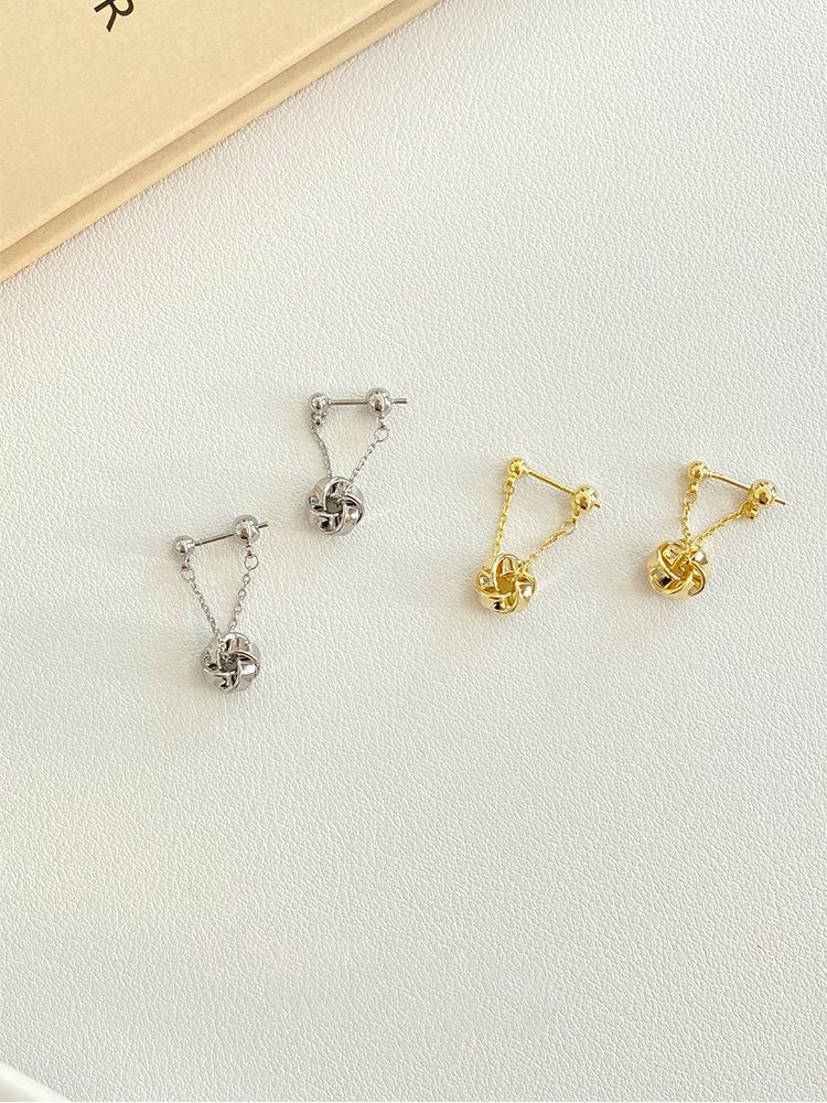 Tassel Unique French Niche Design High-end Ear Clip Earrings Autumn Winter Round Face Slimming Women New Ear Accessories