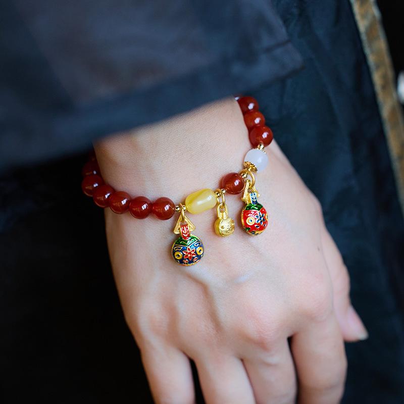 New Chinese Style Natural Red Agate Gold-Plated Beast Bracelet for Women, Zodiac Year Retro Style Beaded Jewelry Gift