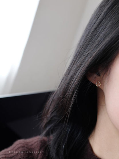 S925 Sterling Silver Gold-Plated Earrings for Women Zircon Branch Leaf Small Flower Ring Elegant Petite Floral Korean and Japanese Style Earrings