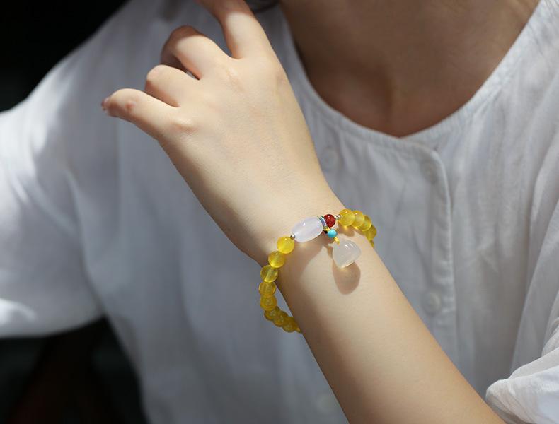 Natural 8MM Yellow Agate Bracelet White Chalcedony Barrel Beads Hanging Lotus Pod Bracelet Jewelry Hand Accessories Couple Best Friend Gift