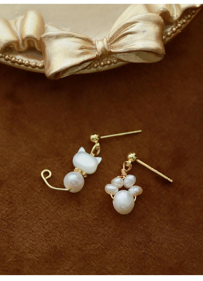 Sweet Cat Earrings New Hot Style Cute Pearl Cat Paw Earrings Non-Pierced Mosquito Coil Ear Clips for Women