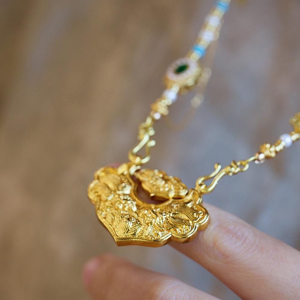 Koi Fish Ruyi Lock Necklace for Women, Ancient Enamel Gold-Plated, High-End Niche Necklace Jewelry