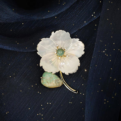 High-end Natural Mother-of-Pearl Shell Peach Blossom Brooch Emperor Stone Elegant Coat Pin