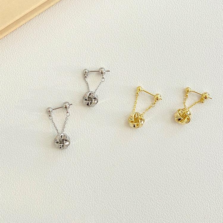 Tassel Unique French Niche Design High-end Ear Clip Earrings Autumn Winter Round Face Slimming Women New Ear Accessories
