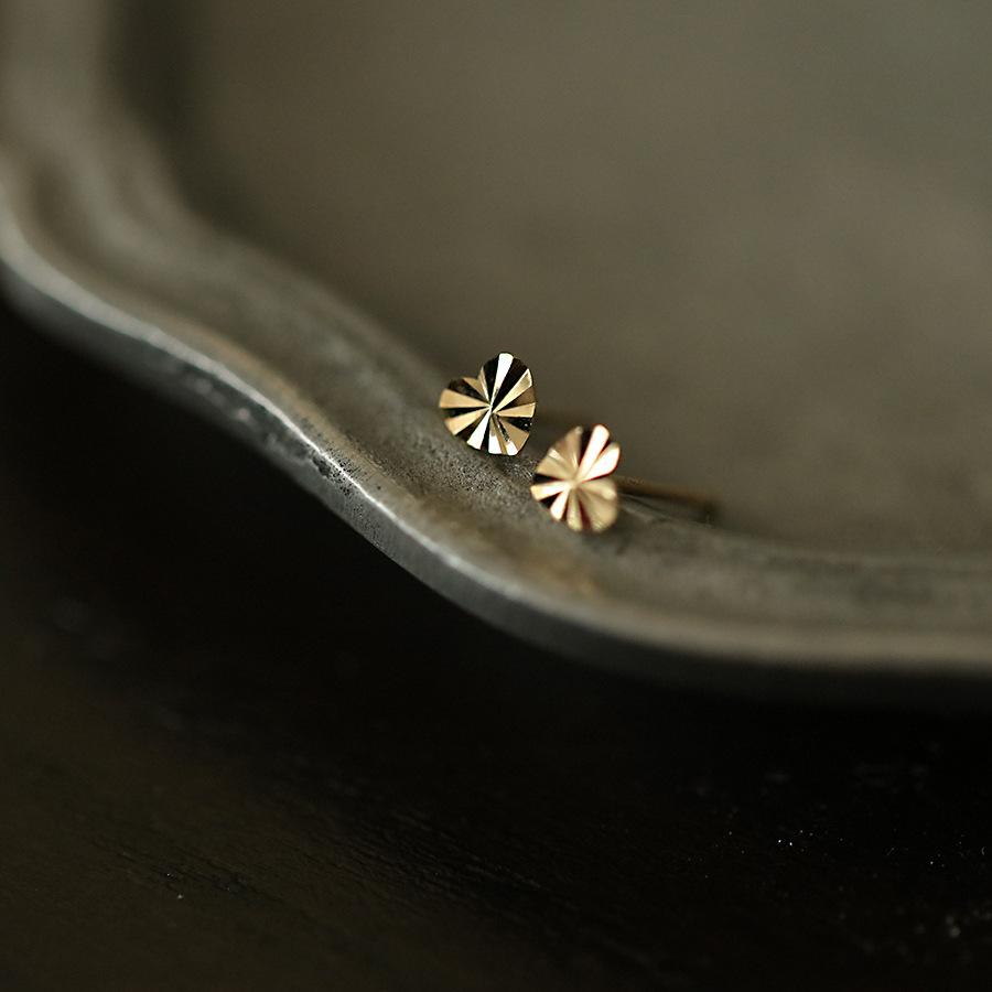 S925 Silver Plated 14K Gold Earrings Carved Shiny Versatile Minimalist Mini Heart Earrings 2024 New Model