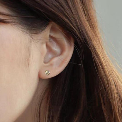 S925 Silver Plated 14K Gold Earrings Carved Shiny Versatile Minimalist Mini Heart Earrings 2024 New Model