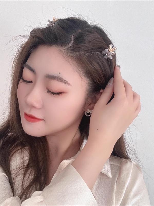 Internet Celebrity Camellia Women's Hair Claw Clip Internet Celebrity Braided Flower Bangs Hair Clip Women's Fashion Versatile