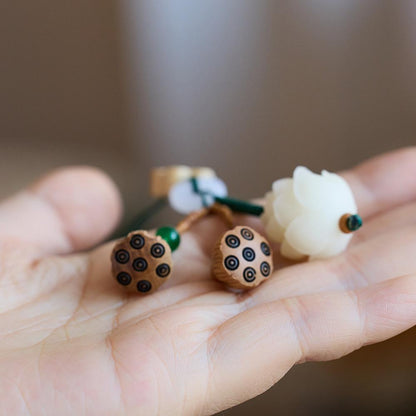 Bodhi Root Lotus Car Keychain Pendant Peach Wood Lotus Pod Cute Exquisite Phone Chain Small Pendant Unisex Hanging Ornament